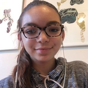 Meet your Posher, Maya